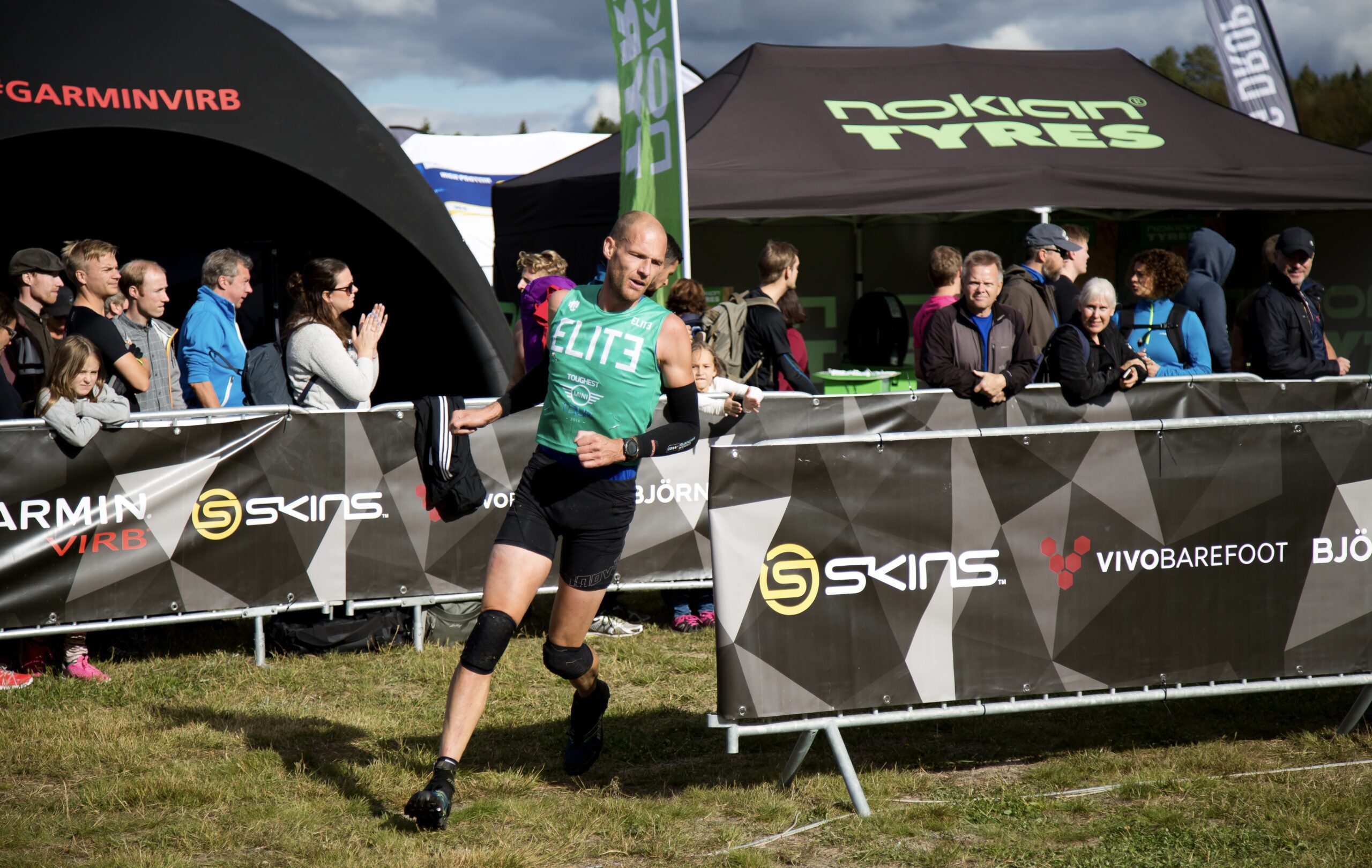 Elit athlete during an OCR Toughest Umeå. Optimize fueling